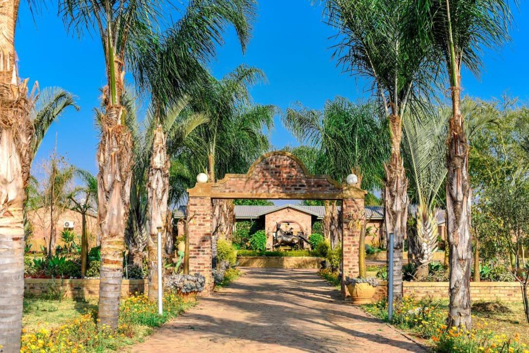 Maretlwane Guesthouse Buffelspoort Ngoại thất bức ảnh