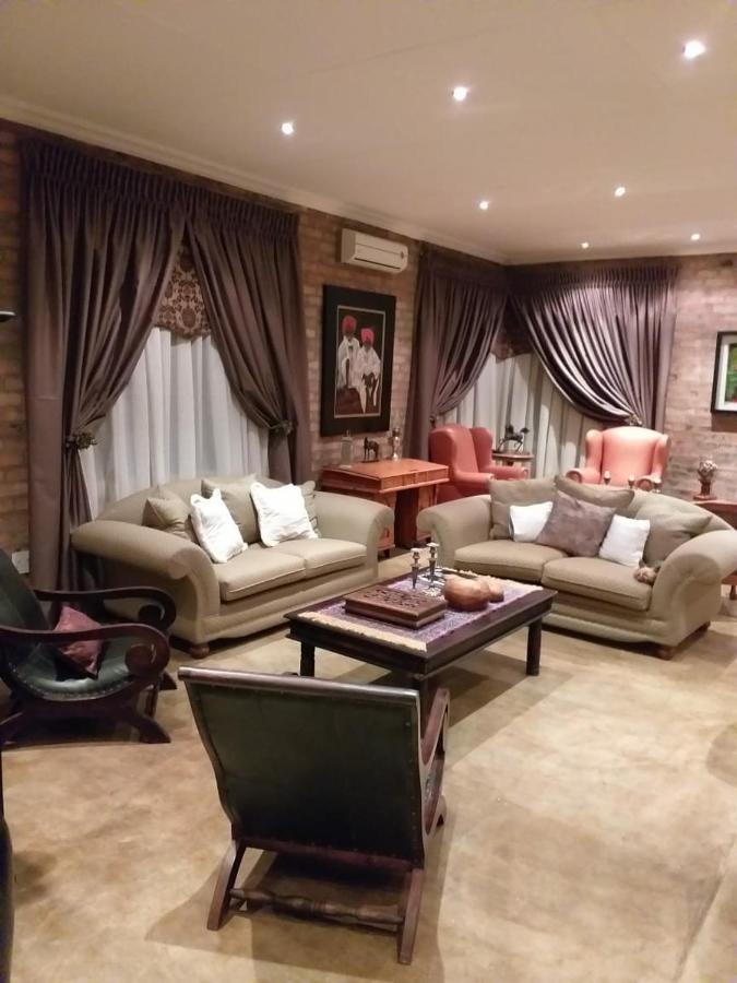 Maretlwane Guesthouse Buffelspoort Ngoại thất bức ảnh