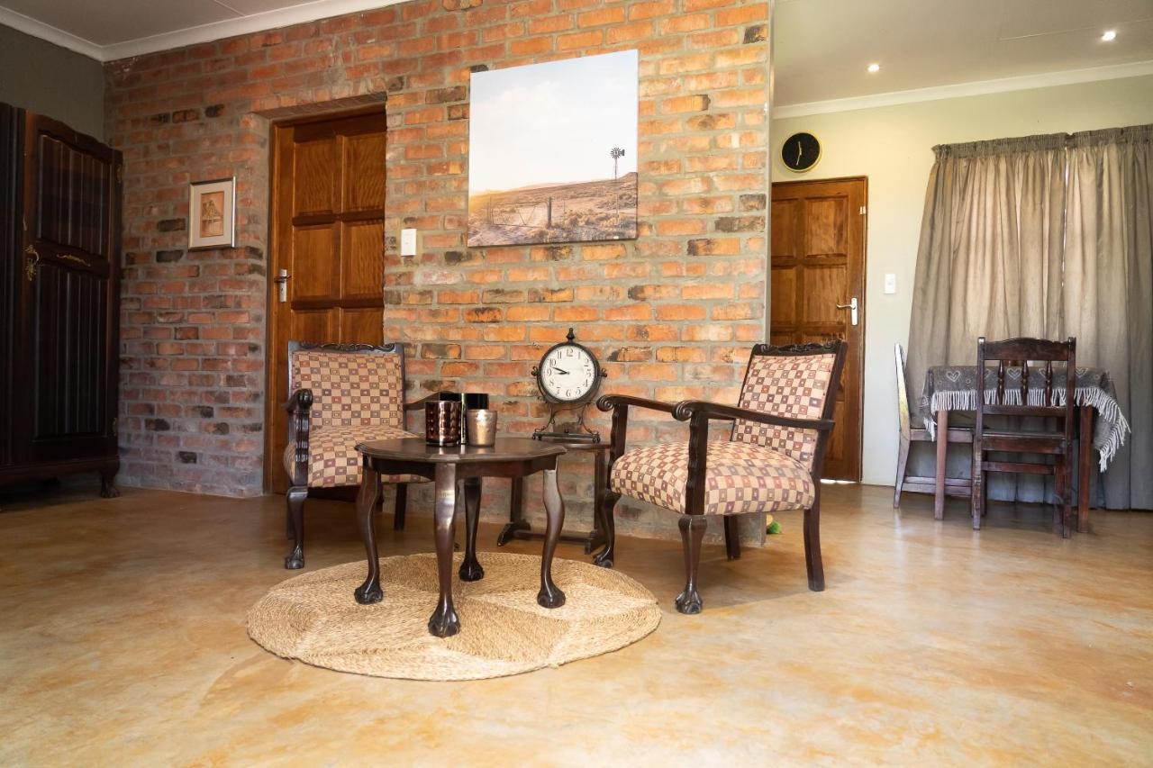 Maretlwane Guesthouse Buffelspoort Ngoại thất bức ảnh