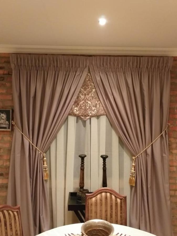 Maretlwane Guesthouse Buffelspoort Ngoại thất bức ảnh