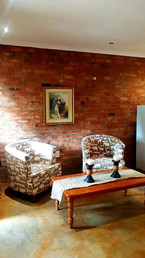Maretlwane Guesthouse Buffelspoort Ngoại thất bức ảnh