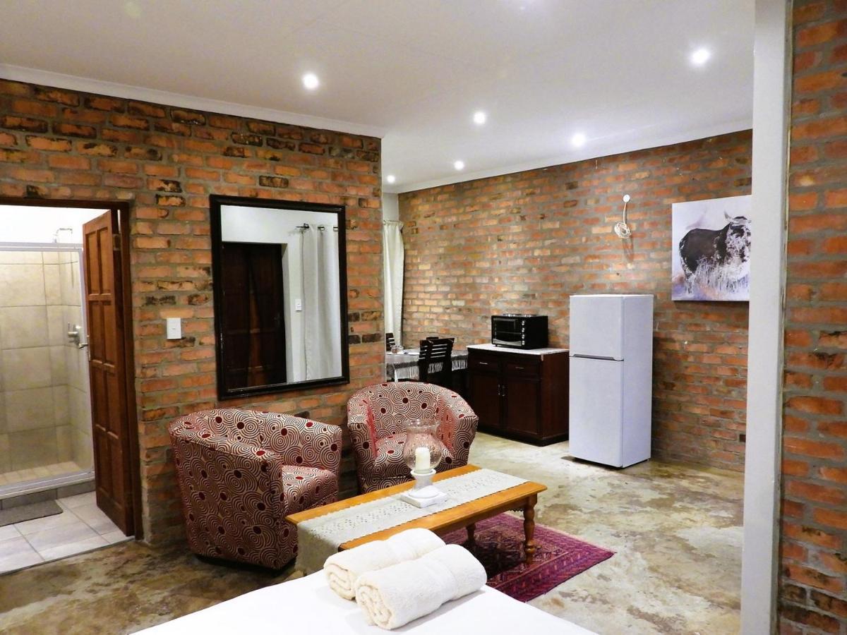 Maretlwane Guesthouse Buffelspoort Ngoại thất bức ảnh