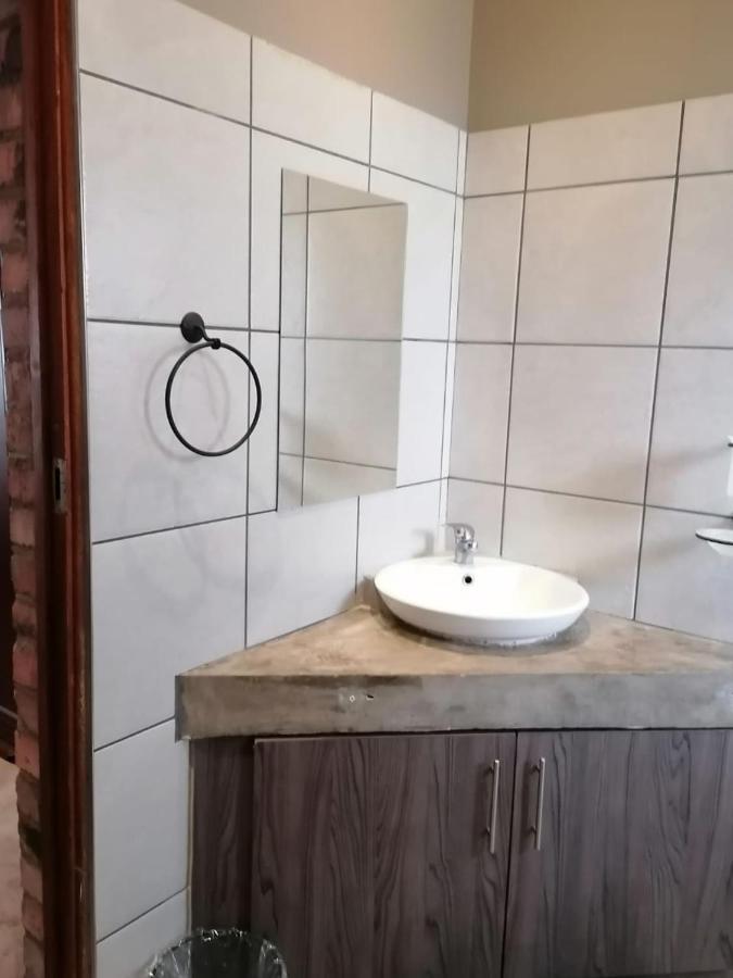 Maretlwane Guesthouse Buffelspoort Ngoại thất bức ảnh