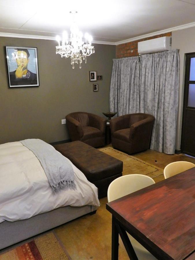 Maretlwane Guesthouse Buffelspoort Ngoại thất bức ảnh