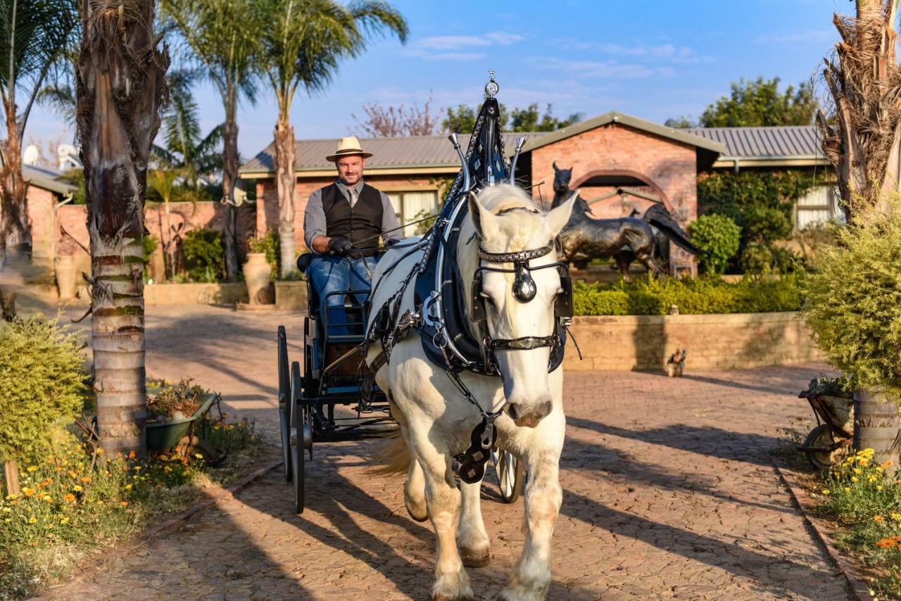 Maretlwane Guesthouse Buffelspoort Ngoại thất bức ảnh